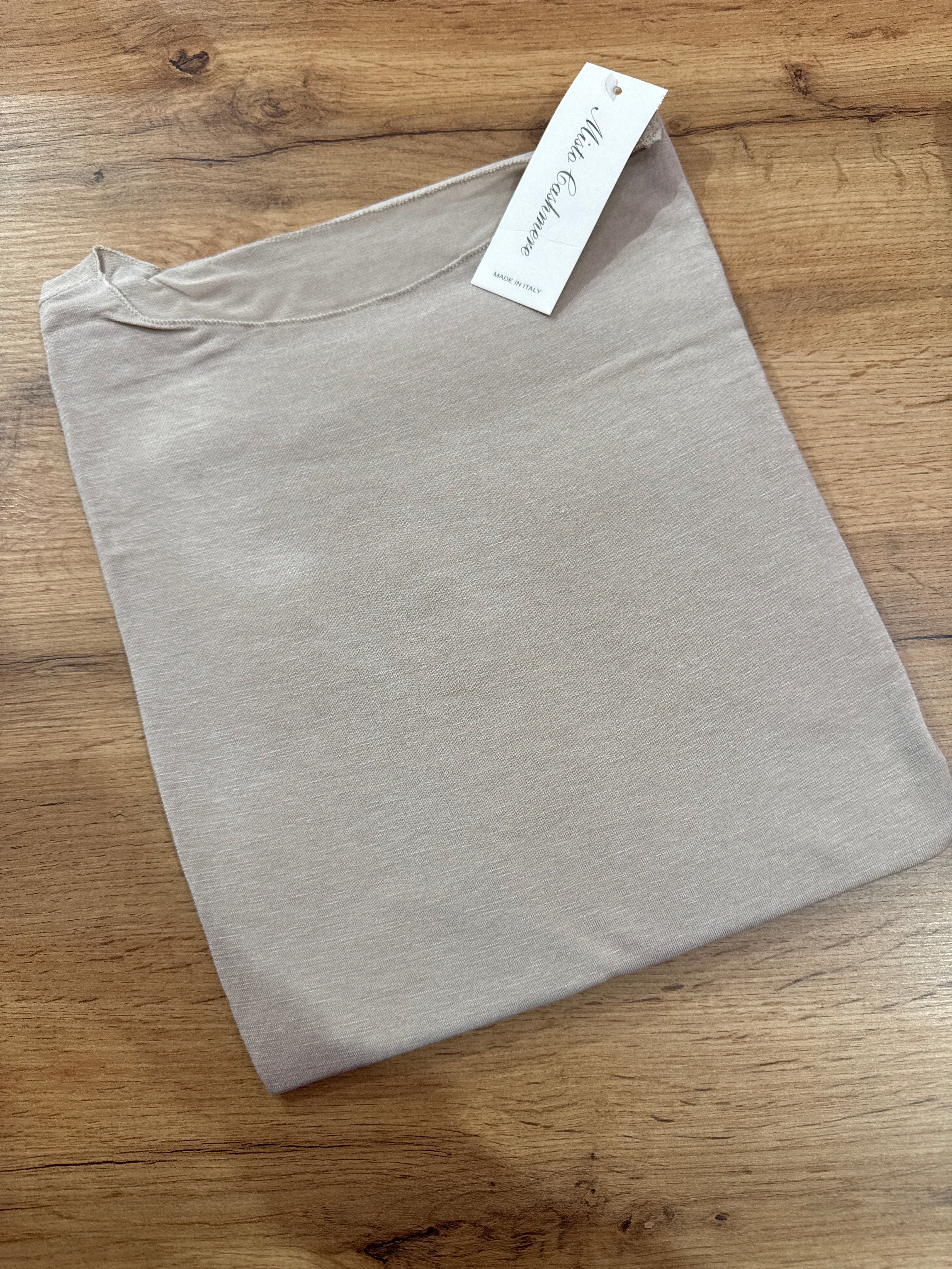 Maglia cashmirina girocollo