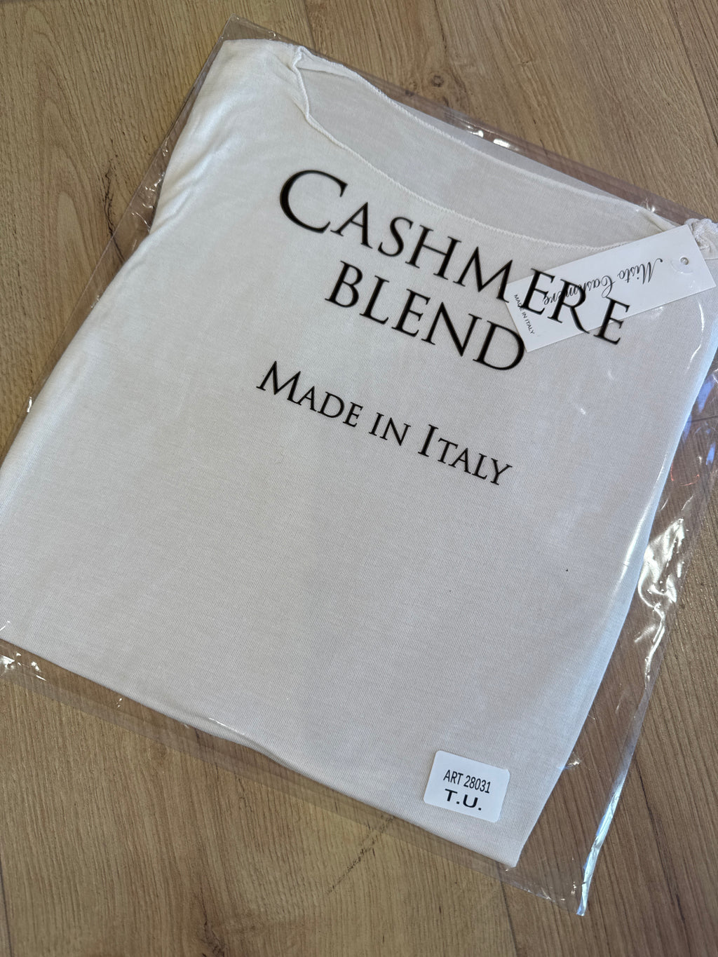 Maglia cashmirina girocollo