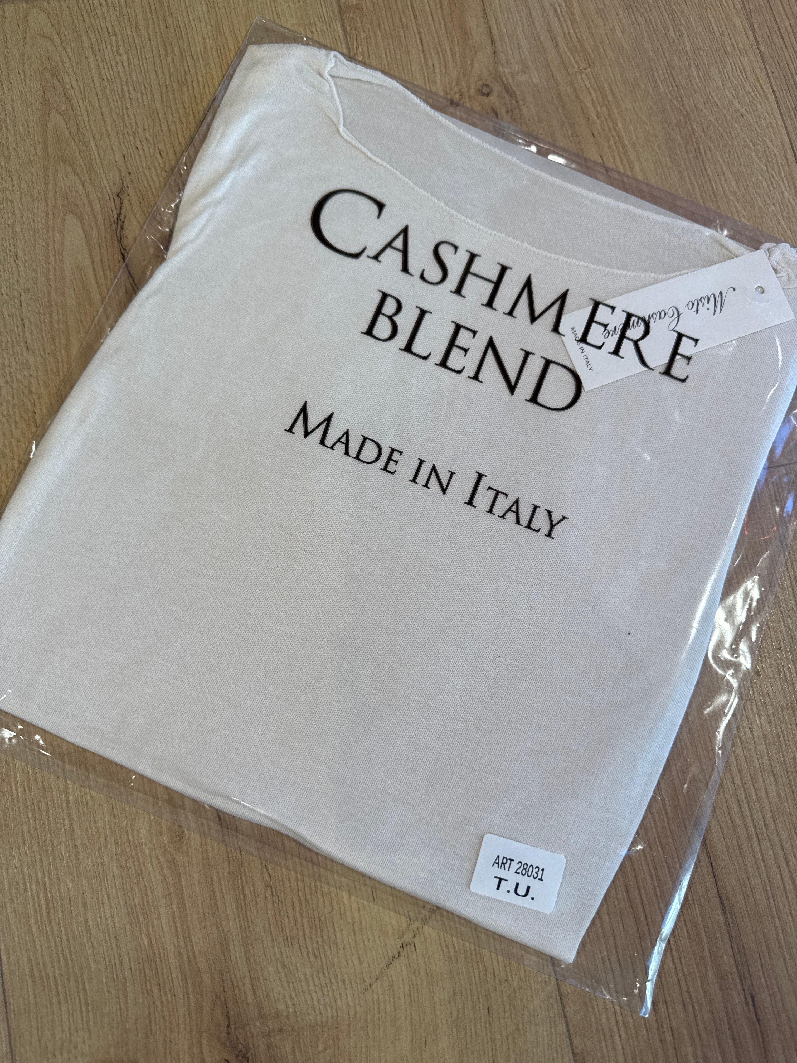 Maglia cashmirina girocollo
